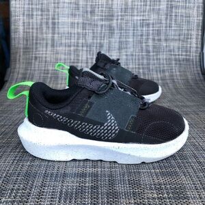 Nike Crater Impact 'Black Green Strike' toddler's shoes Active Sneakers size 8